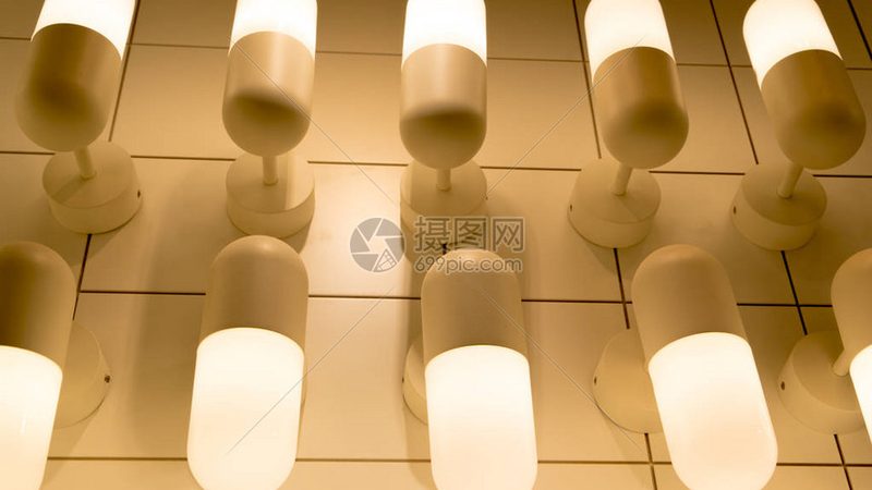 舞台光束灯：揭秘其核心技术与选购要点